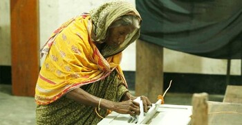 আজমপুরের এক কেন্দ্রে ৫ ঘণ্টায় ২২ শতাংশ ভোট