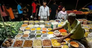 যুদ্ধের প্রভাবে এই মুহূর্তে কোনো দ্রব্যমূল্য বাড়ার শঙ্কা নেই