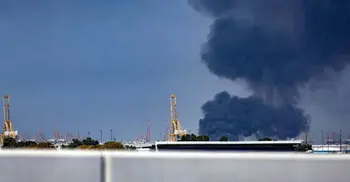 দুবাই বন্দরে কুয়েতি তেল ট্যাংকারে ইরানের হামলা