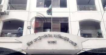 ধানমন্ডি-৩২ নম্বরে ফুল দিতে গিয়ে গ্রেফতার তিন যুবক কারাগারে