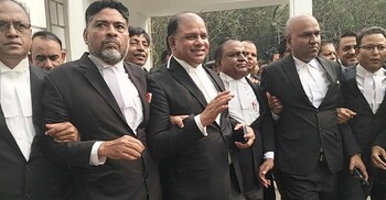 নিজ কার্যালয়ে বসলেন নবনিযুক্ত চিফ প্রসিকিউটর আমিনুল ইসলাম