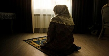 আজানের সময় নারীদের মাথা ঢেকে রাখা কি জরুরি?