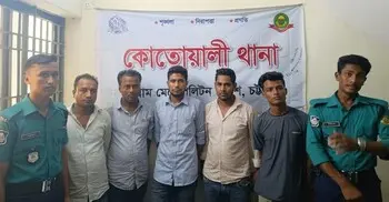 ব্যবসায়ী-পথচারীদের টার্গেট করে ডাকাতির প্রস্তুতি, গ্রেফতার ৫