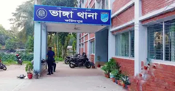 বন্ধুকে নিয়ে প্রেমিকাকে ধর্ষণ, ৯৯৯ নম্বরে ফোন পেয়ে উদ্ধার