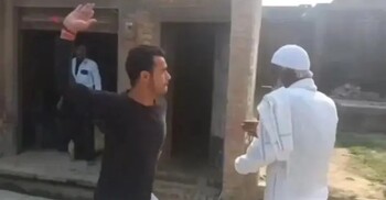 ভারতে ৩ প্রবীণ মুসলিমকে মারধরের ভিডিও নিয়ে তোলপাড়