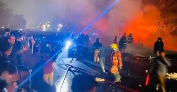 সীতাকুণ্ডে আগুনে পুড়ে গেলো ১২ দোকান, কোটি টাকার ক্ষতি