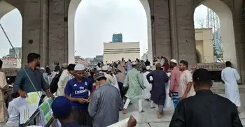 বায়তুল মোকাররমে মুসল্লির ঢল