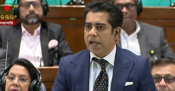 পার্থের বক্তব্যে সংসদে উত্তাপ, প্রধানমন্ত্রীর সঙ্গে শুভেচ্ছা বিনিময়