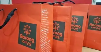 শপিং ব্যাগের দাম নেওয়া বন্ধে আড়ংকে লিগ্যাল নোটিশ