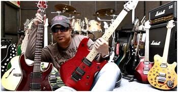 কোথায় আছে আইয়ুব বাচ্চুর সেই গিটারগুলো