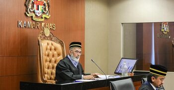 মালয়েশিয়া পার্লামেন্টের স্পিকার সিলেটের আবুল হোসেন