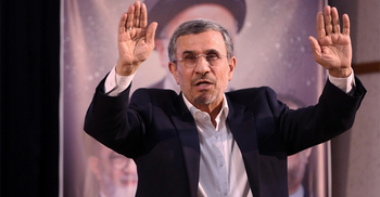 ইরানের সাবেক প্রেসিডেন্ট আহমাদিনেজাদ বেঁচে আছেন: উপদেষ্টা