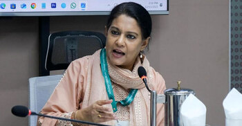 মেগা প্রকল্প নয়, মানুষের মৌলিক চাহিদা পূরণে দৃষ্টি দিতে হবে