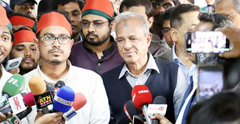 হামলাকারীদের নিয়ে স্বরাষ্ট্র উপদেষ্টা, ‘সবকিছু এখানে বলা যাবে না’