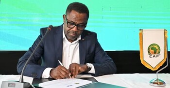 ট্রফি বিতর্কের মধ্যেই সিএএফ মহাসচিবের পদত্যাগ