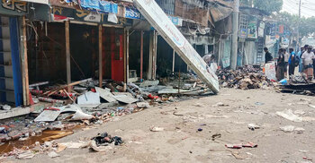 গাইবান্ধায় কাচারি বাজারে অগ্নিকাণ্ড, ১৫ দোকান পুড়ে ছাই