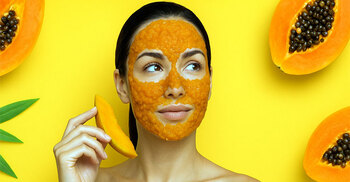 ত্বকের তারুণ্য ধরে রাখতে পেঁপে ব্যবহার করবেন যেভাবে