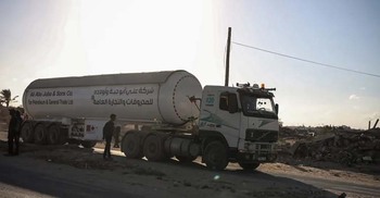 দশ মাস পর গাজায় পৌঁছালো জ্বালানিবাহী ট্রাক