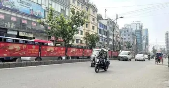 বায়ুদূষণের শীর্ষে আজ লাহোর, ঢাকার বায়ু অস্বাস্থ্যকর