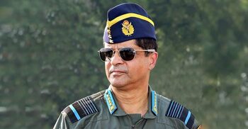 সংযুক্ত আরব আমিরাত সফর শেষে দেশে ফিরেছেন বিমানবাহিনী প্রধান