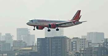 ভারতীয় উড়োজাহাজ চলাচলে নিষেধাজ্ঞার মেয়াদ ফের বাড়ালো পাকিস্তান