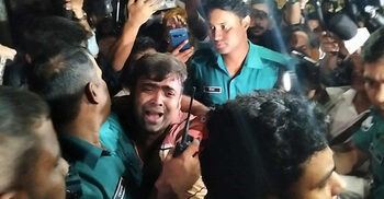 ধানমন্ডি ৩২ নম্বরে এসে ভিডিও কল, আওয়ামী লীগ সন্দেহে গণপিটুনি