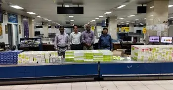 শাহ আমানতে সাড়ে ১৮ লাখ টাকার সিগারেট ও প্রসাধনী জব্দ