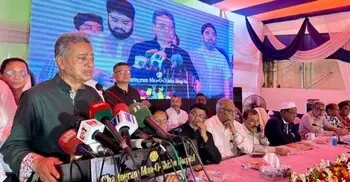 রাজনৈতিক প্রভাবে শিক্ষাপ্রতিষ্ঠানের মান নষ্ট হয়: আমির খসরু