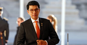 জেন-জি বিক্ষোভের মুখে এবার দেশ ছেড়ে পালালেন মাদাগাস্কারের প্রেসিডেন্ট