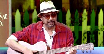 হিন্দিতে গাওয়ার জন্য মোটা অংকের প্রস্তাব ফিরিয়ে দেন অঞ্জন দত্ত