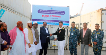 মোংলা বন্দর দিয়ে প্রথমবার আপেল আমদানি