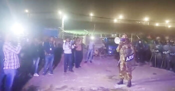 Brawl outside Prothom Alo office, sound grenades used