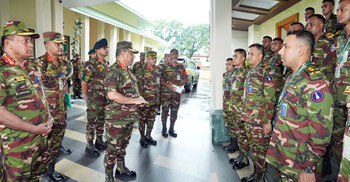 Army Chief honours soldiers for plane crash rescue efforts