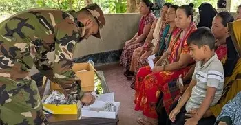 মহালছড়িতে বিনামূল্যে চশমা ও ওষুধ বিতরণ করলো সেনাবাহিনী