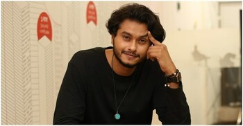 ইফতারে আজও বাবার শেখানো স্টাইলে মুড়ি মাখান আরশ খান