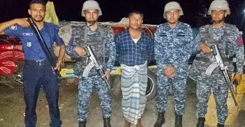 নৌবাহিনীর অভিযানে ৩ হাজার লিটার মজুত ডিজেলসহ আটক ১