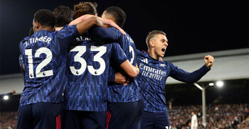 সিটিকে নামিয়ে আবারও শীর্ষে আর্সেনাল