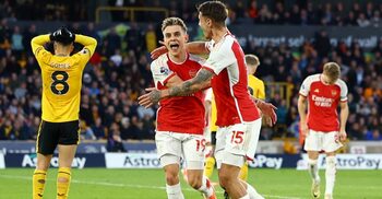 Arsenal go top of Premier League with dour 2-0 win over Wolves