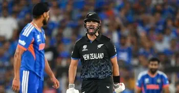 ফাইনালে মিচেলকে বল ছুঁড়ে শাস্তি পেলেন আর্শদিপ