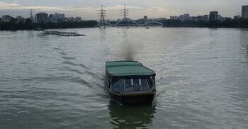 বাড়ছে দূষণের মাত্রা, স্বস্তির হাতিরঝিল এখন হুমকি!