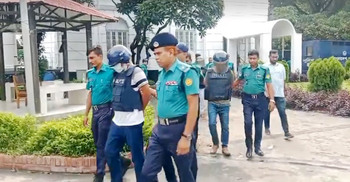 পলাতক আট আসামিকে হাজিরে পত্রিকায় বিজ্ঞপ্তি প্রকাশের নির্দেশ