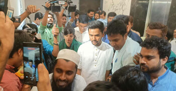 পদত্যাগের পর ধানমন্ডিতে থাকবেন উপদেষ্টা আসিফ মাহমুদ