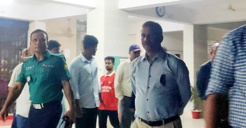 Advisers leave Milestone after nine-hour confinement