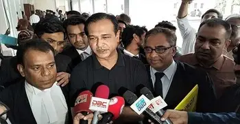 মদের মামলায় খালাস পেলেন আসিফ আকবর