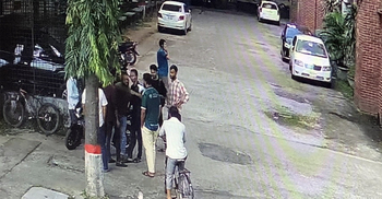 ছাত্রদলের ৭ জনের বিরুদ্ধে কর্মকর্তা-কর্মচারীদের মারধরের অভিযোগ