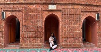 চারশ বছরের ঐতিহ্যবাহী আতিয়া মসজিদ