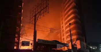 কারওয়ান বাজারের আগুন নিয়ন্ত্রণে ইউনিট বেড়ে ১০