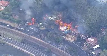 অস্ট্রেলিয়ায় ভয়াবহ দাবানল, পুড়ছে বসত-বাড়ি