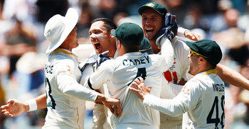 Australia beat England to go 3-0 up in Ashes