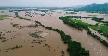10 killed in Australia thunderstorms, thousands without power